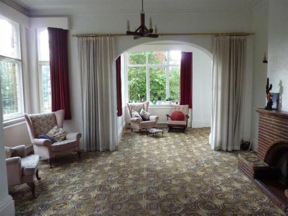 SITTING ROOM