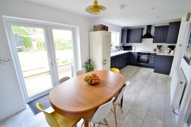 Kitchen / Breakfast 