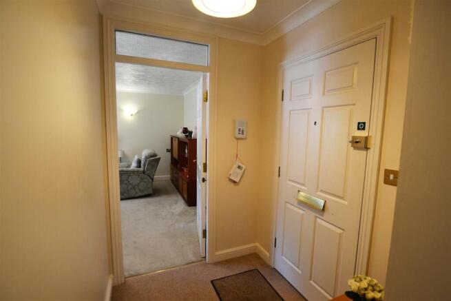 Hallway.JPG