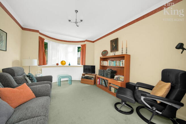 Warren Road, London, E4 6QS photo 4