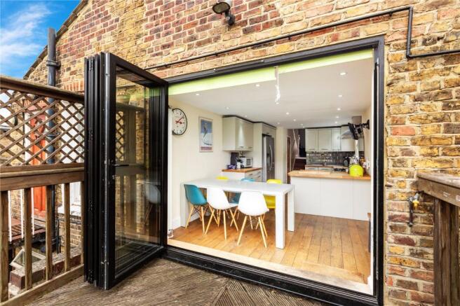 Kitchen/Balcony