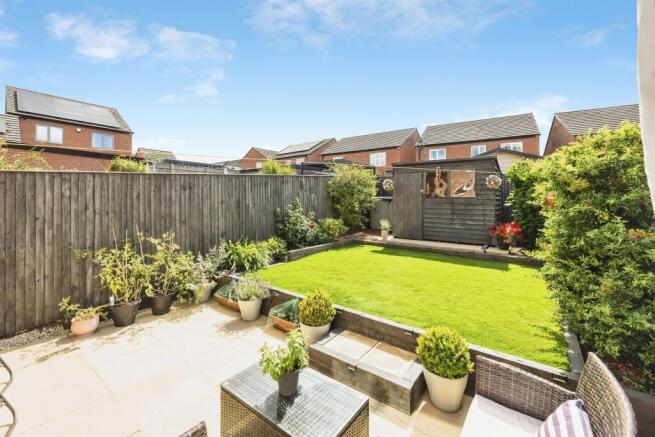 3 bed Semi-Detached for sale Image 4