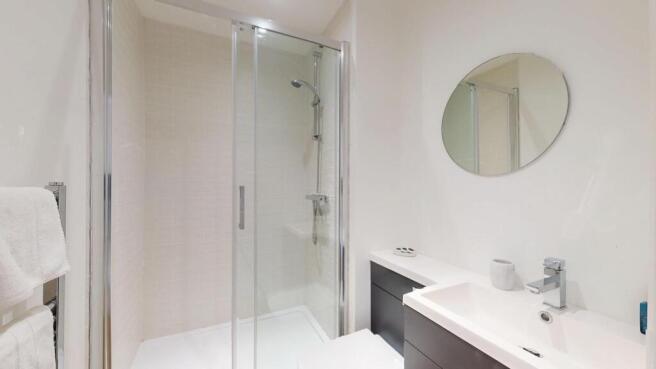 Flat-2-38-Boroughgate-BATHROOM.jpg