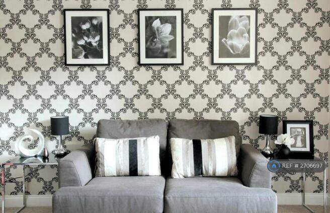 1 bed Flat to rent Image 11