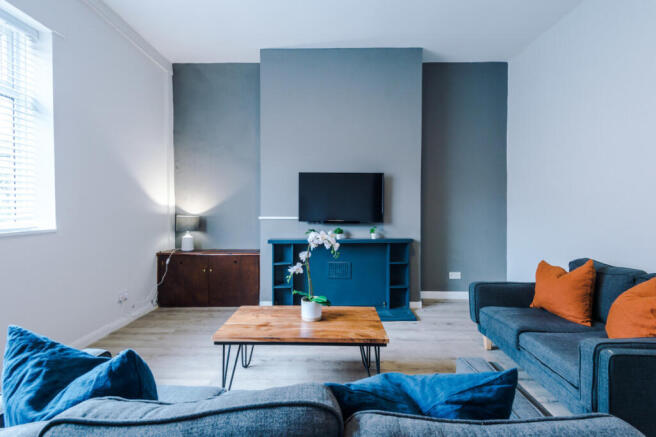 13 Stratford Road Living room 3