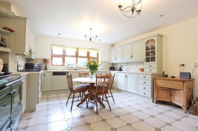 Kitchen/Breakf...