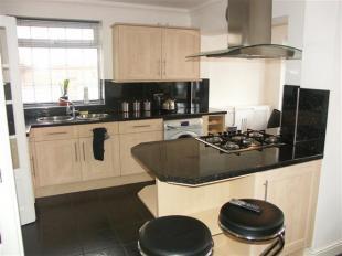Kitchen/Breakfast Rm