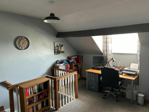 Photo 11