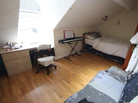 8 bed Terraced to rent Image 7
