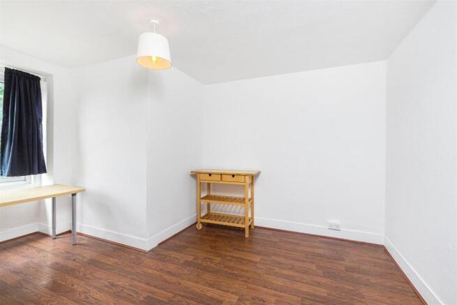 30435_davies__and__davies_62d_oakfield_road_11_lo.
