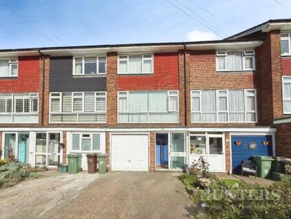 Hollymead, Carshalton