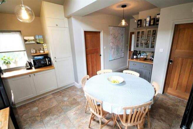 Additional Kitchen and Dining Room Image