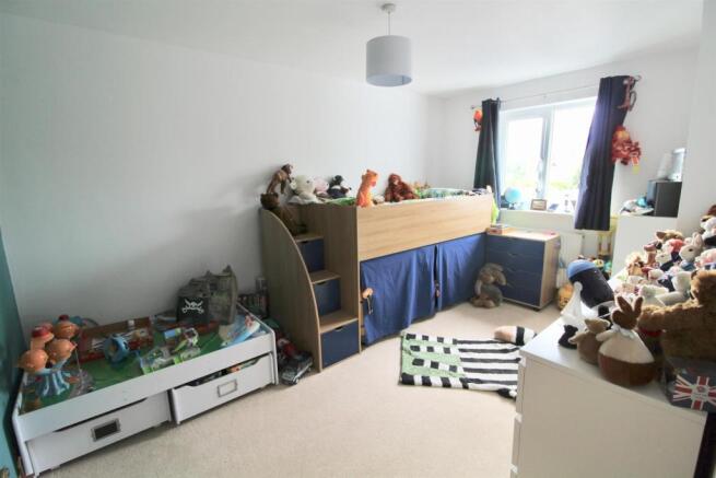 Bed 4.jpg