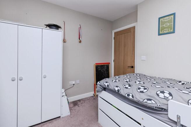 3 bed Semi-Detached for sale Image 11