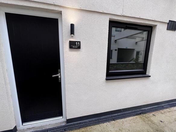 1 bed Apartment to rent Image 5