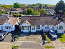 20, Riverview, Basildon SS16 4TR