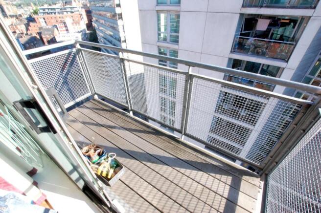 2 bed Apartment to rent Image 9