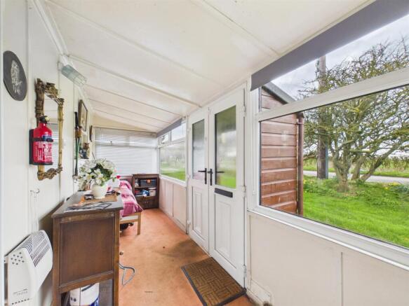 1 bed Bungalow for sale Image 4