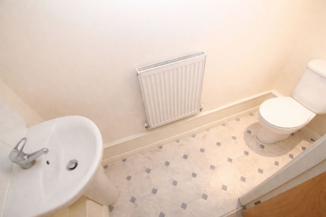 3 bed Apartment for sale Image 8