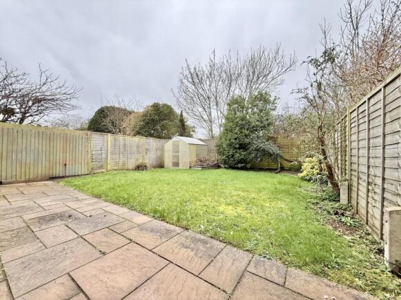 Bluebell Close, Highcliffe on Sea photo 3