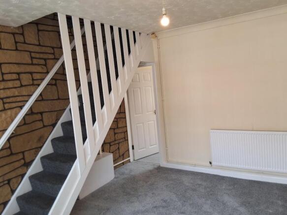 2 bed Terraced to rent Image 7