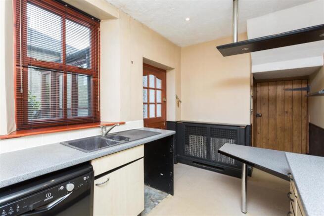 KITCHEN c.jpg