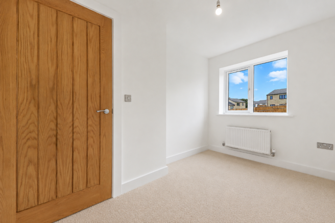 4 bed Detached for sale Image 12