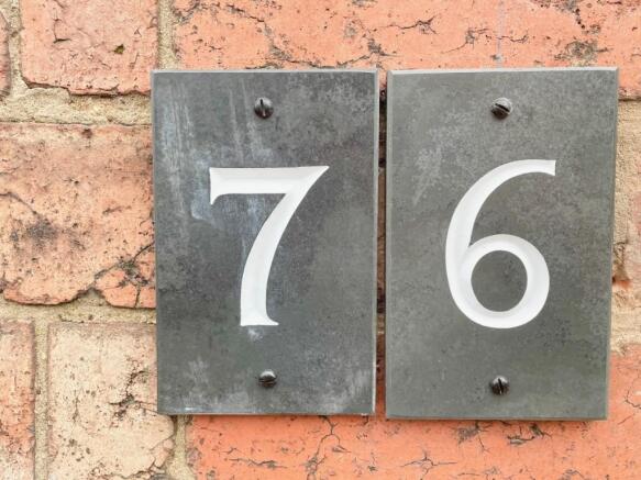 Number plaque