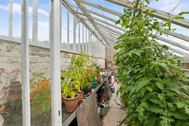 Flat 5 Whitbourne Hall - Greenhouse.jpg