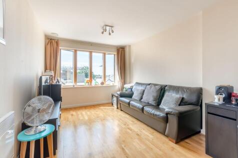 Luminosity Court, Ealing, London, W13