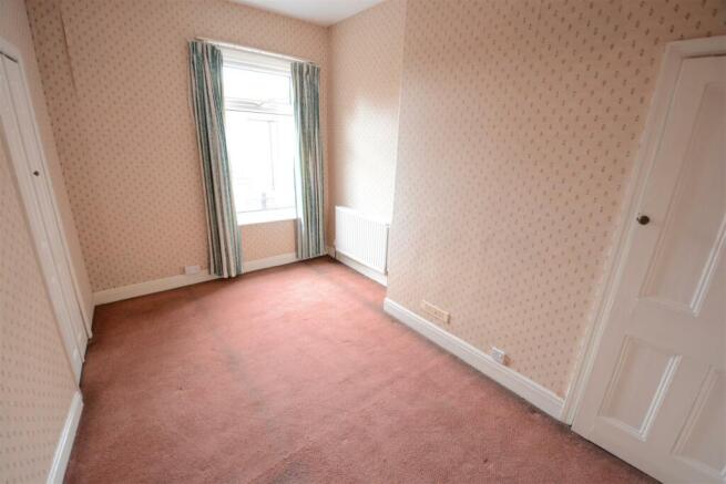 Bedroom 2 (rear)