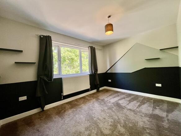 5 bed Detached to rent Image 11