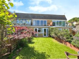 34, Castle Bay, Folkestone CT20 3DU