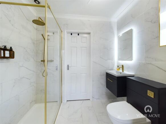 Jack & Jill En Suite