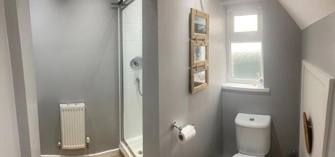 L Shaped Shower Room