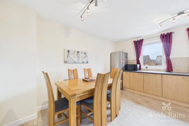 4 bed Terraced for sale Image 8