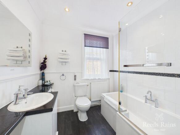 9 bed Semi-Detached for sale Image 9