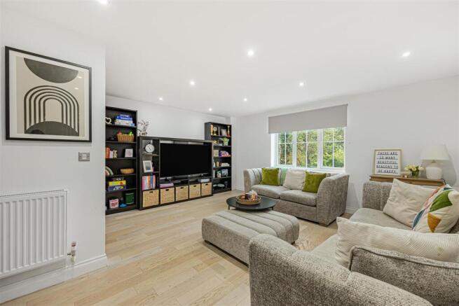Ruskin, Henley Road, Caversham, Reading photo 2