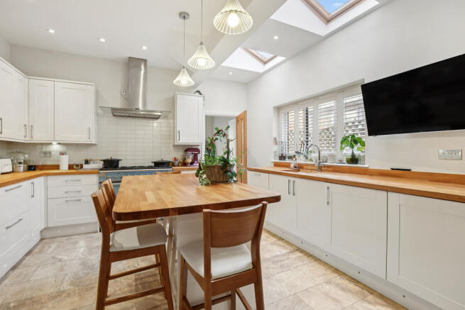 Dining Area | Kitchen