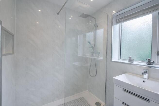 3 bed Semi-Detached for sale Image 8