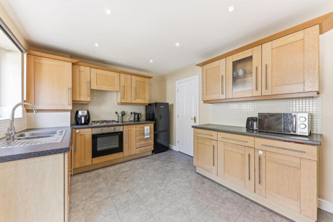3 bed Town House for sale Image 7