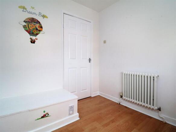 FRONT BEDROOM