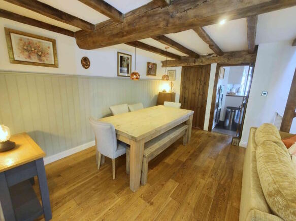 2 bed Cottage for sale Image 8