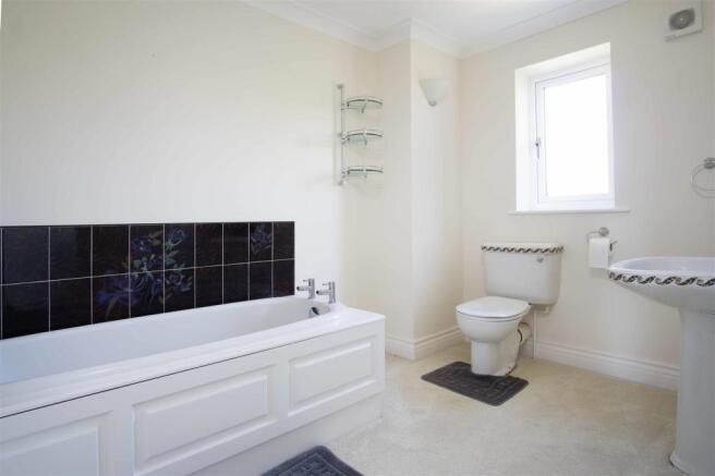 En-Suite Bathroom