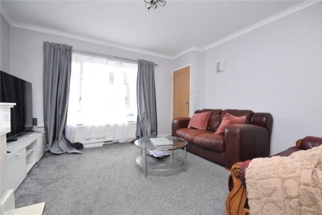 3 bed Terraced to rent Image 6