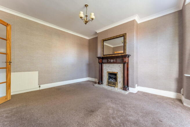 5 bed Semi-Detached for sale Image 6