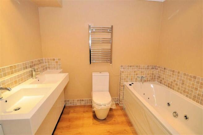 En Suite Bathroom