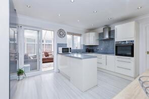 22, Skelwith Rise, Nuneaton CV11 6JP