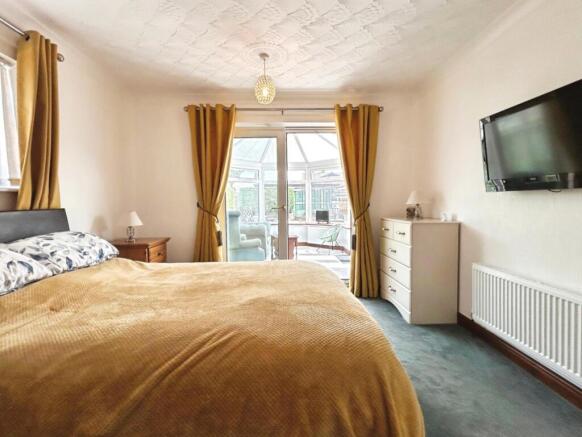 3 bed Detached Bungalow for sale Image 10
