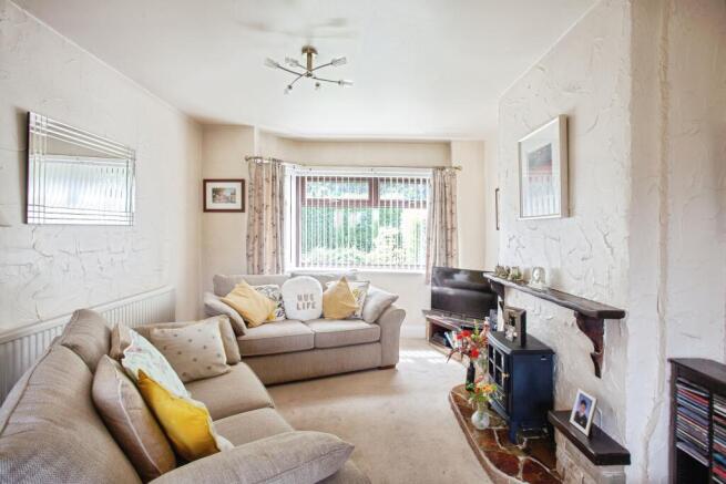 3 bed Semi-Detached for sale Image 4